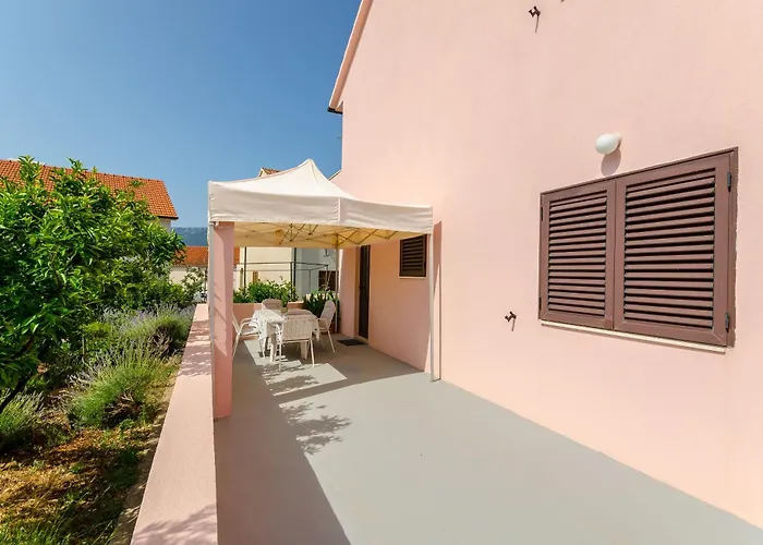Apartment Lavcevic
